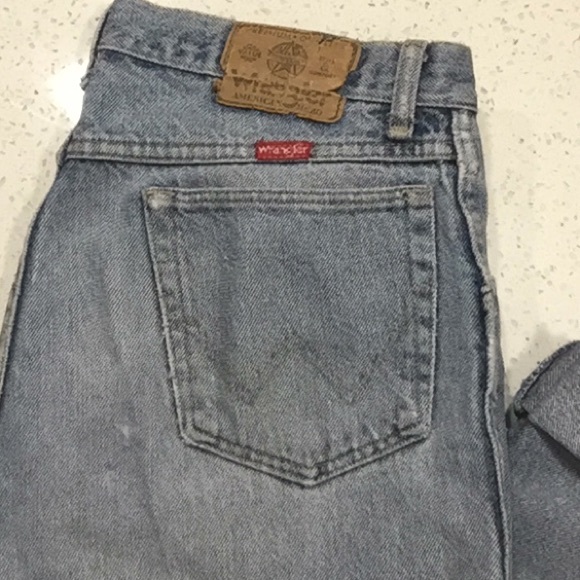 Wrangler Denim - High Rise VTG Mom Jeans light distressed